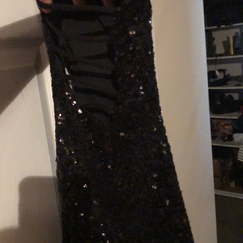 Too small - Picture 2 of 2